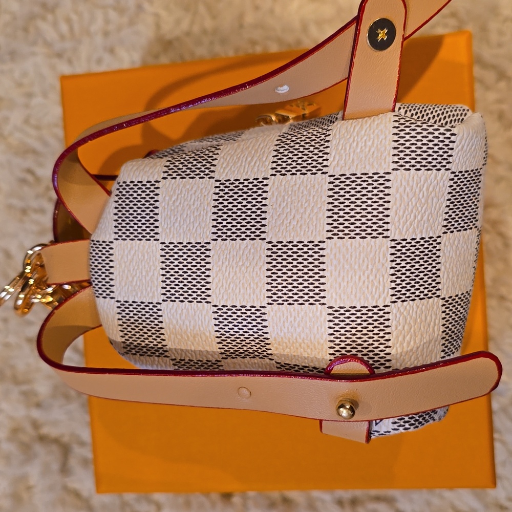 LV Mini Checkered Backpack Keychain/Bag Charm Pouch - Picture 5 of 10